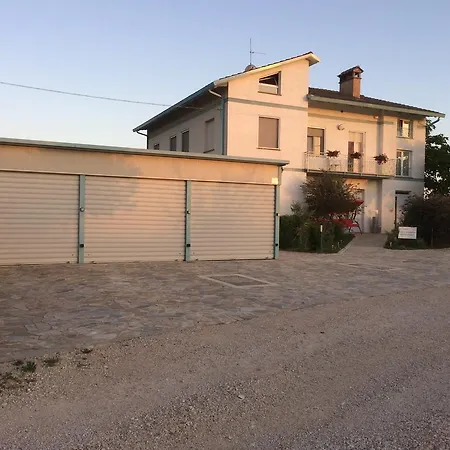 Oda ve Kahvaltı B&B Villa Ceccarini Fonte D'Oro