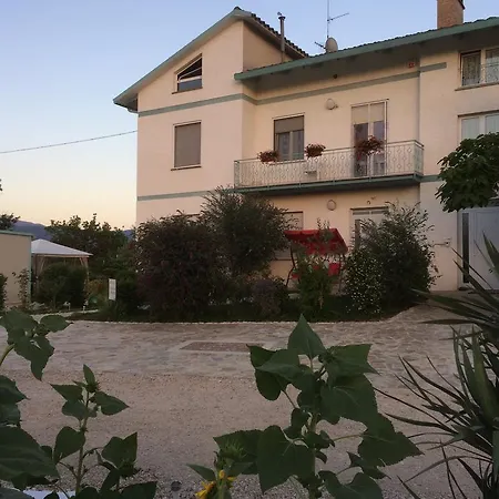 B&B Villa Ceccarini Fonte D'Oro Oda ve Kahvaltı 2*